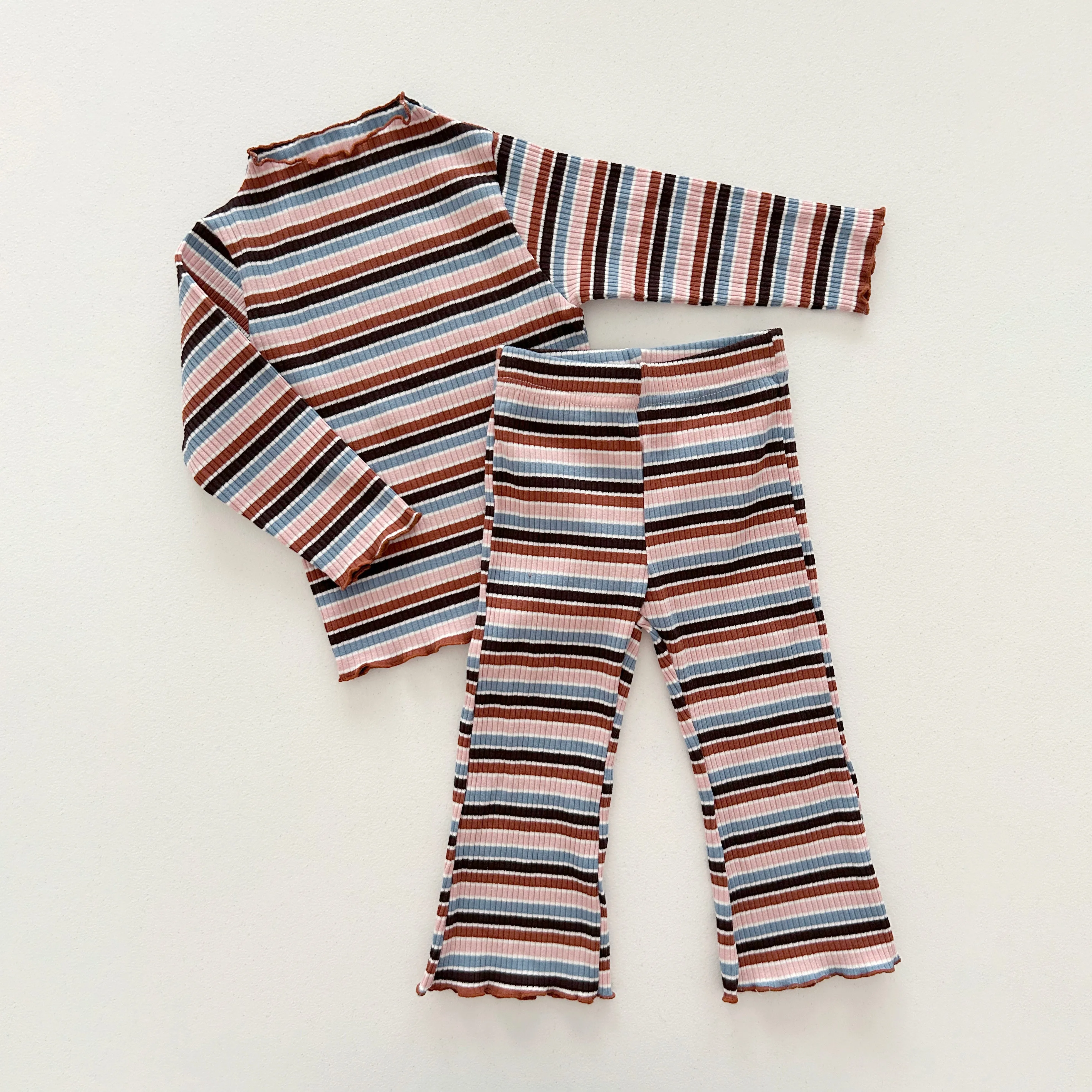 [At Noon Exclusive] Kids Cozy Ribbed Muti Stripe Lettuce-edge Flare Pants (6m-6y) - Stripe