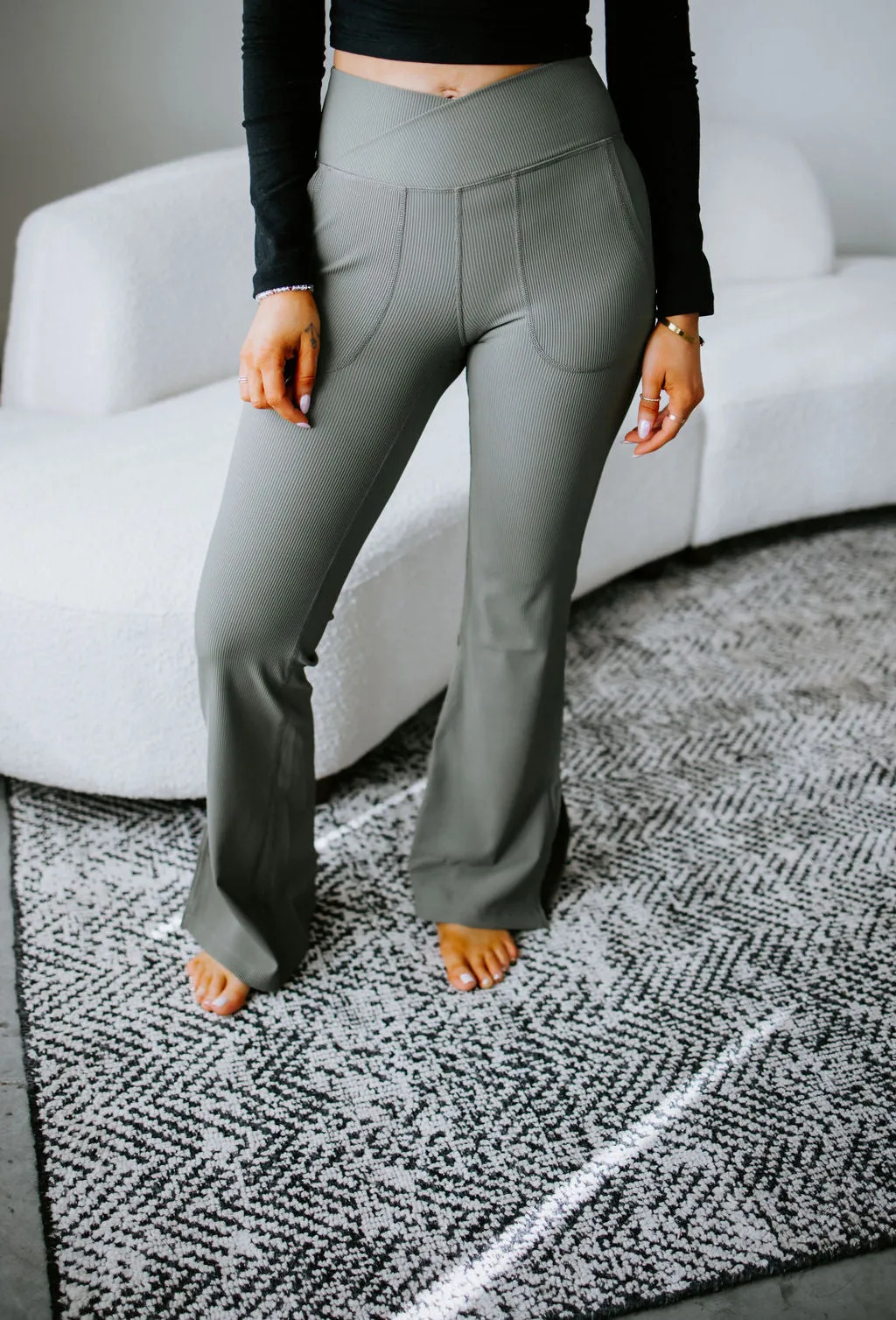 Mae Crossover Ribbed Flare Legging