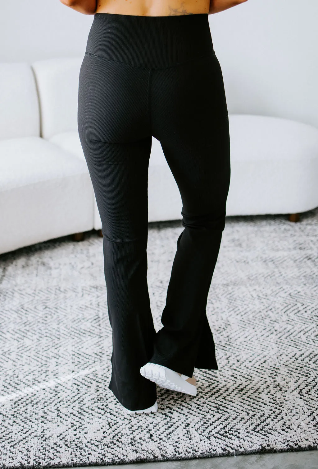 Mae Crossover Ribbed Flare Legging