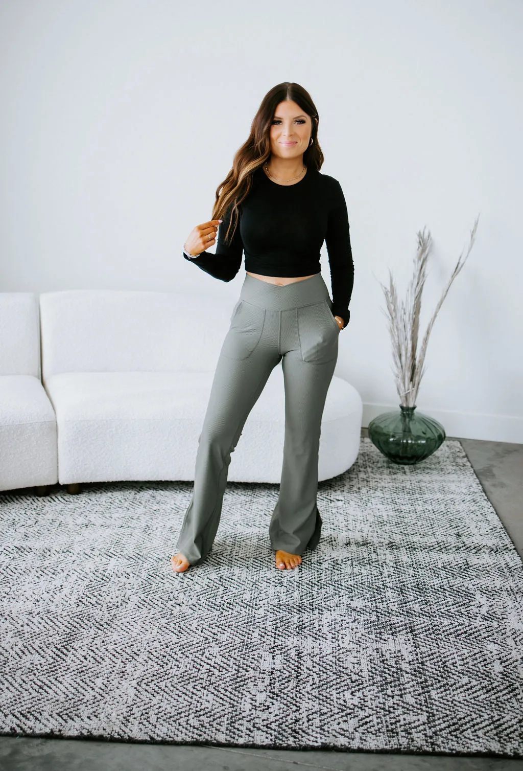 Mae Crossover Ribbed Flare Legging