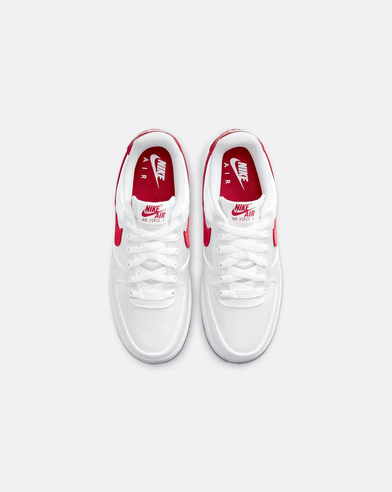 Nike Women's Air Force 1 '07 ESS SNKR