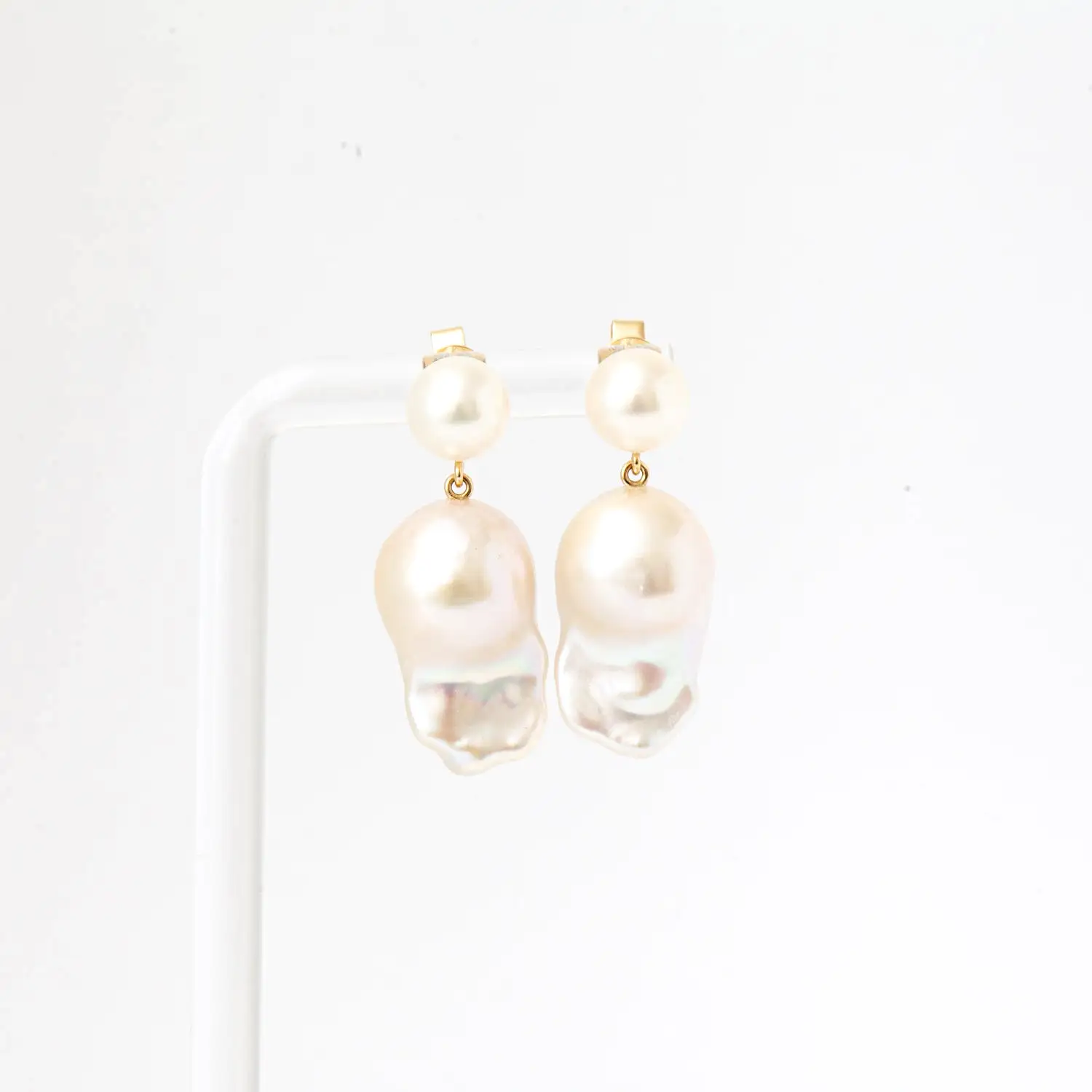 Venus Blanc Earrings